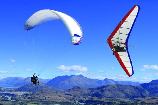 paragliding-or-hang-gliding.jpg
